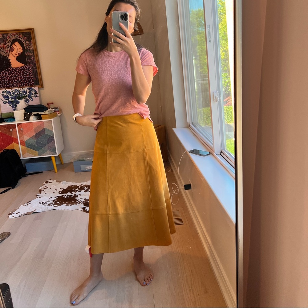 Elizabeth and James suede skirt size 4